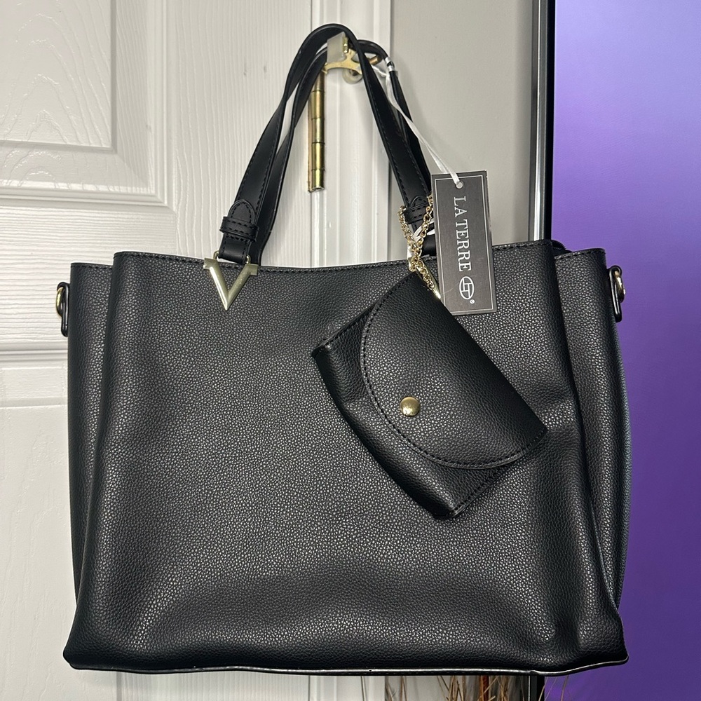 La Terre Black Women's Tote with Matching Pouch